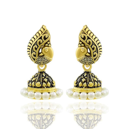 Exquisite Pearls Earring